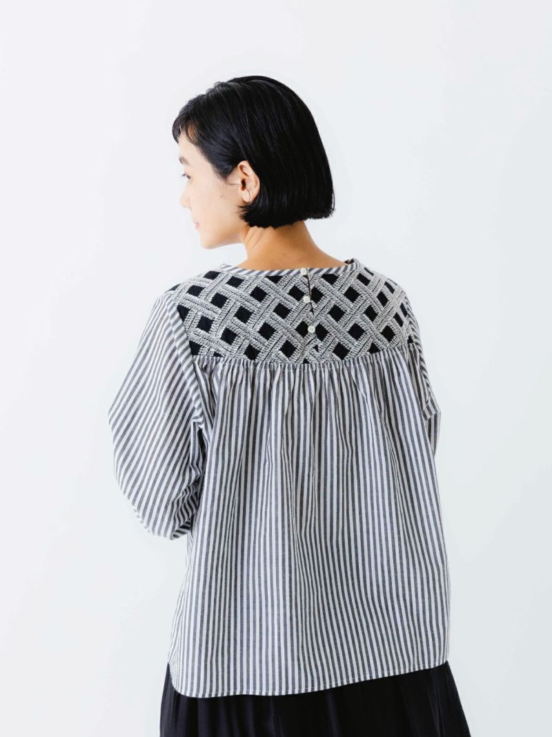 sosotto (ソソット) | レースヨーク切替ブラウス (black x stripe) | トップス ブラウス お洒落 sosotto (ソソット) | レースヨーク切替ブラウス (black x