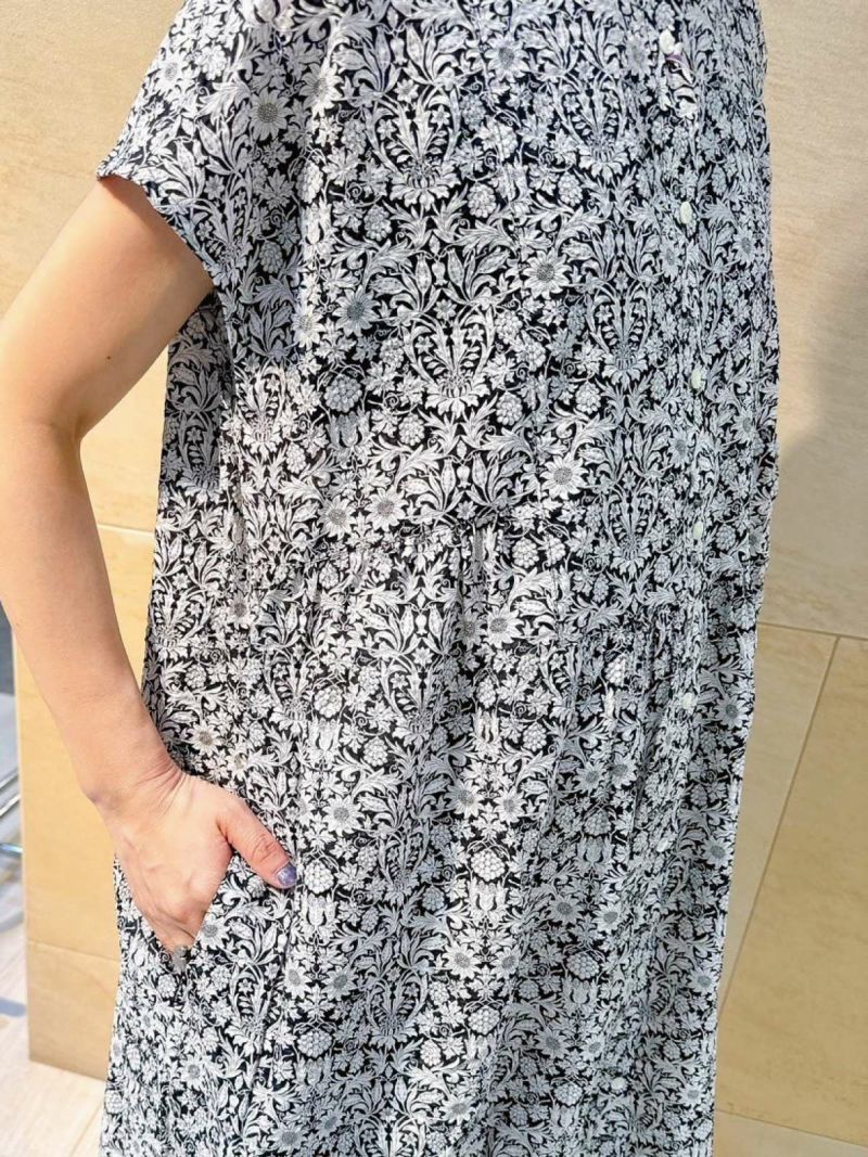 LIBERTY PRINTS ⌇vintage ワンピース セール】Vネックワンピース/リバティプリント（ワンピース