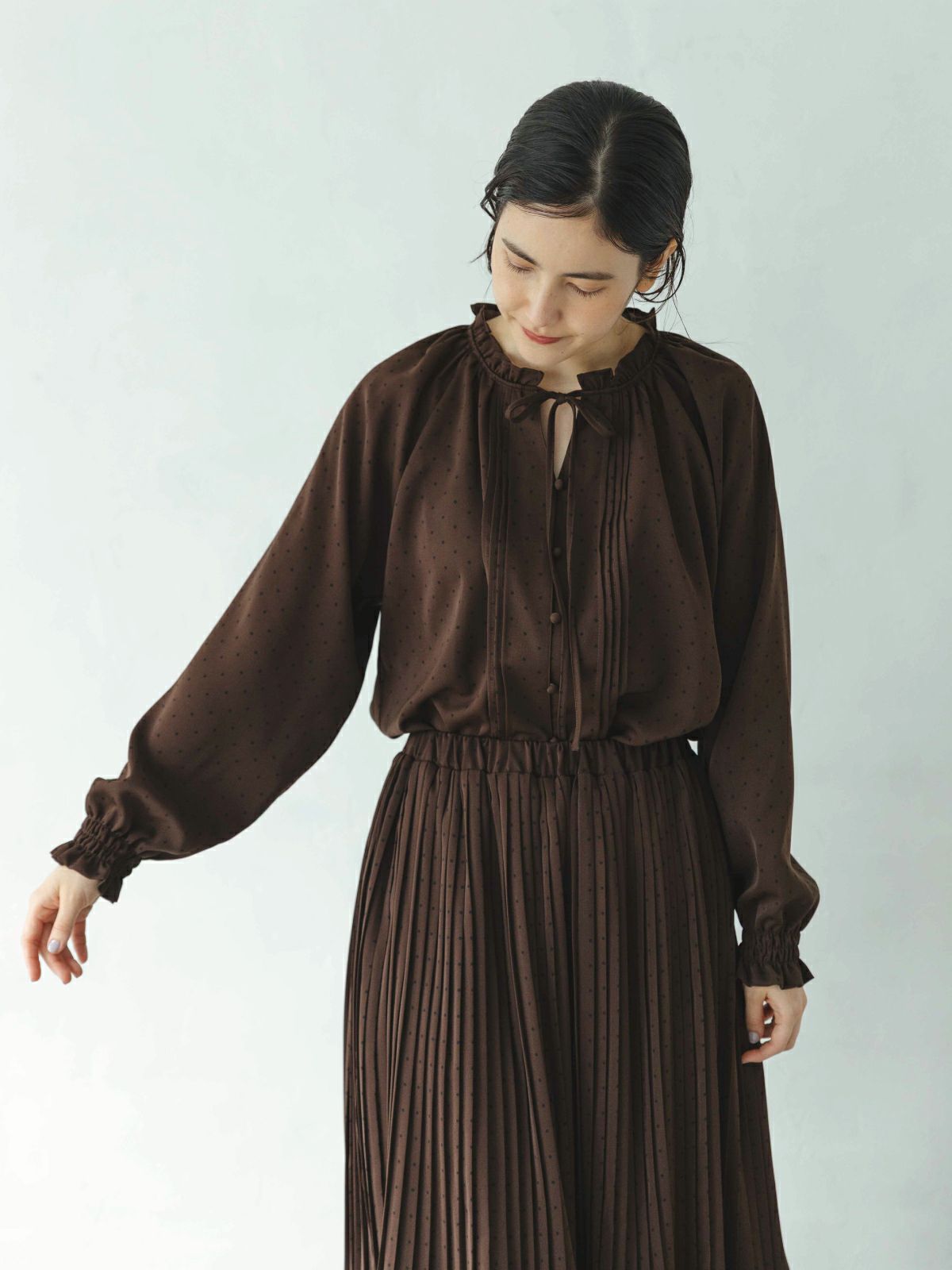 ブラウン ラスト1点】DOTフリルカラーブラウス ラスト1点スペシャル